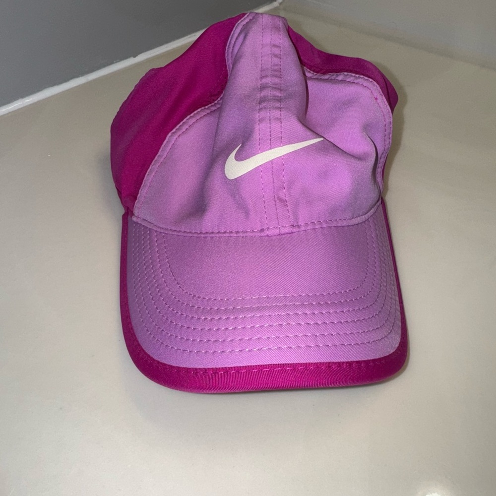 Never worn Pink Unstructured Nike Featherlight Running Hat